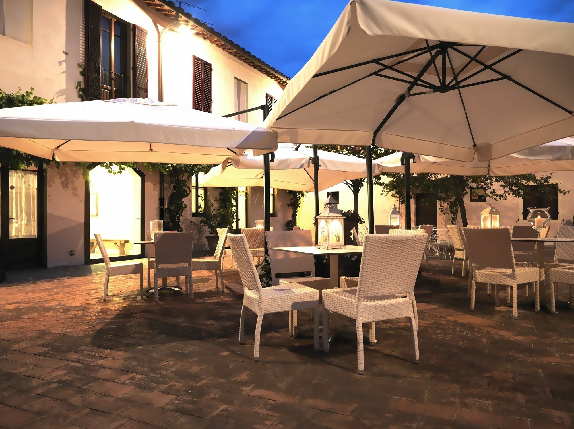 Appartamenti Agriturismo La Canonica Чертальдо Экстерьер фото
